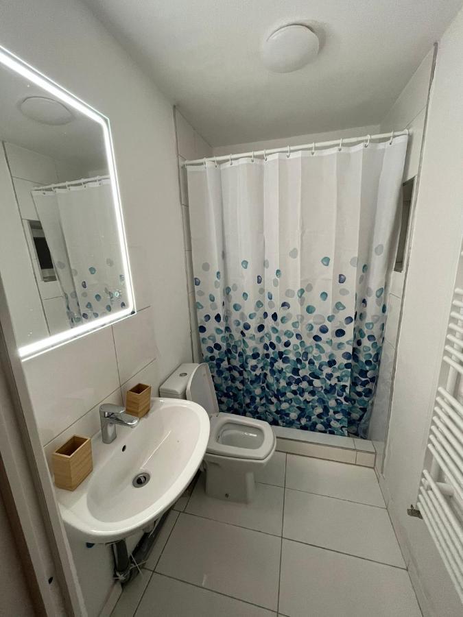 Ein Schoenes Zimmer In Кил Екстериор снимка
